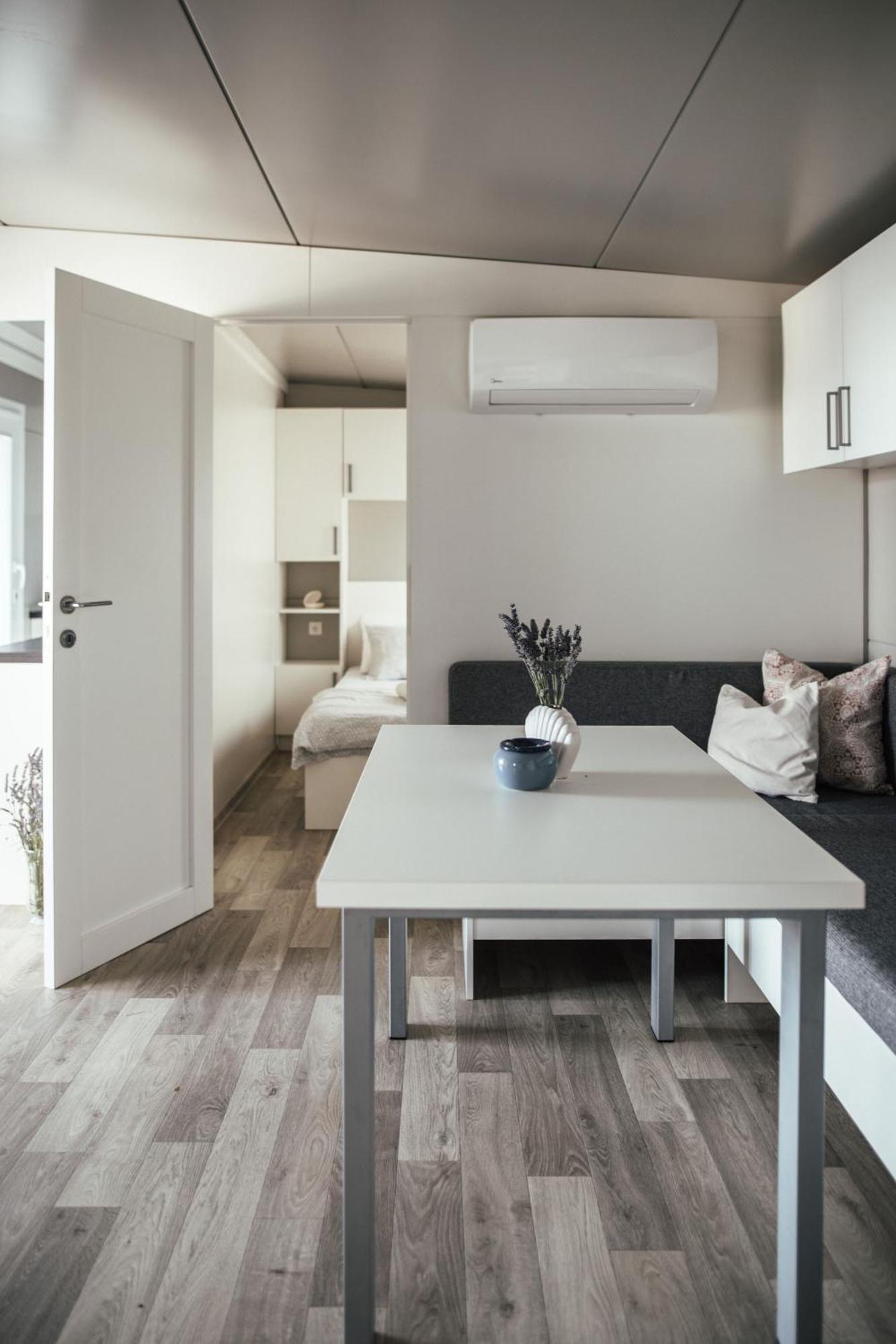 Rasin Mobile Homes باكوشتاني المظهر الخارجي الصورة
